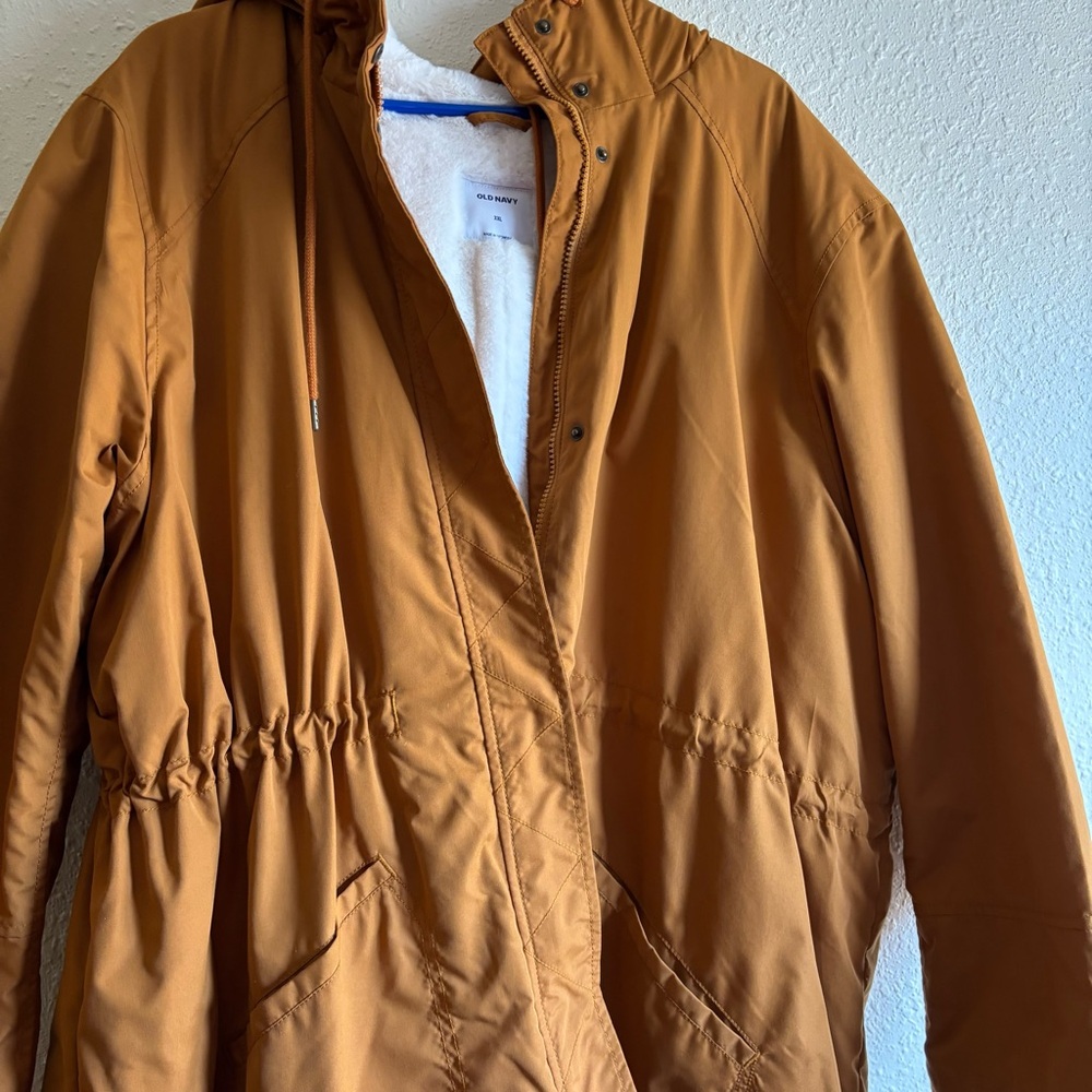 Old Navy Women's Hooded Coat - Picture 5 of 7